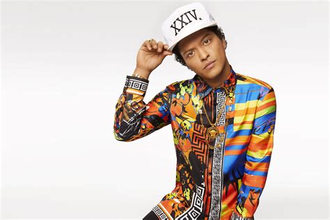 versace bruno mars download.